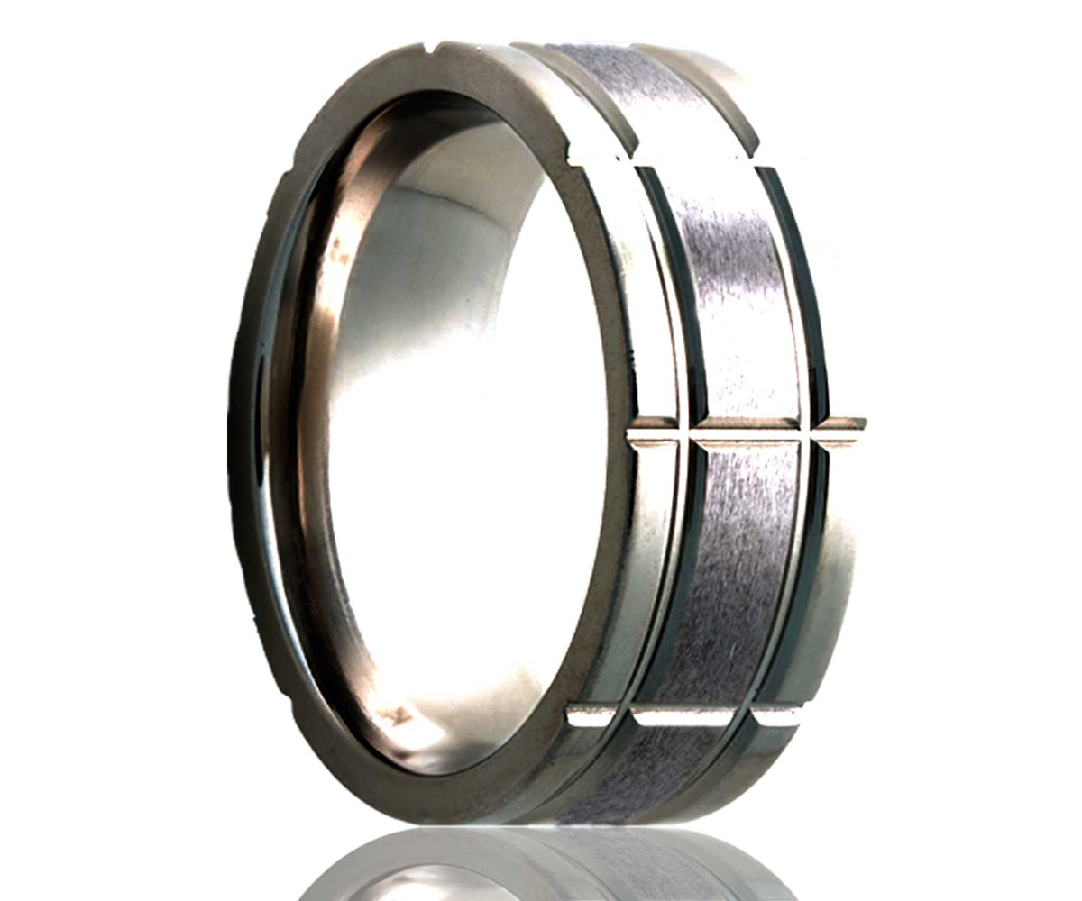 Anillo de titanio con ranuras anchas y planas entrecruzadas y fresado satinado