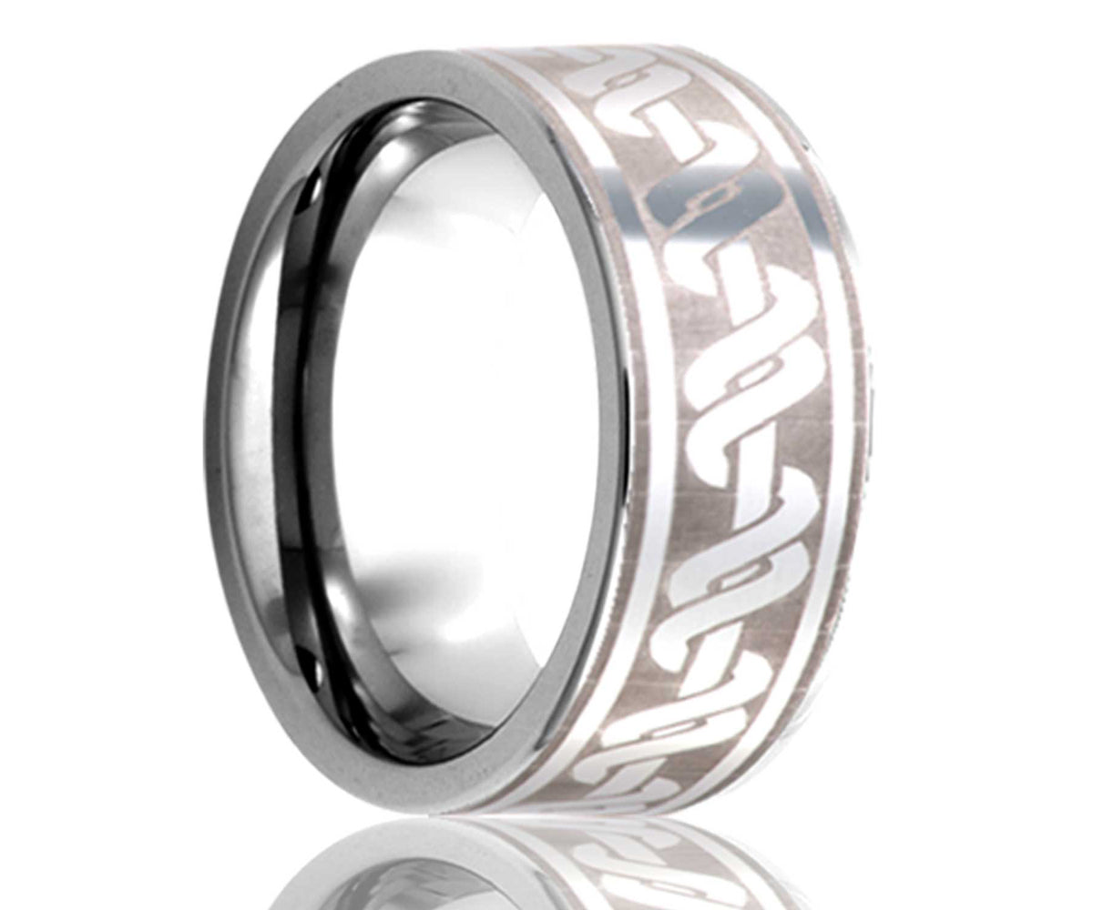 Anillo envuelto plano de titanio grabado con láser